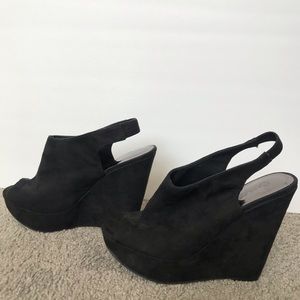Carlos Santana Open toe Wedges